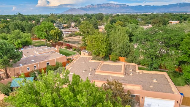 3400 Avenida Charada NW, Albuquerque, NM 87107