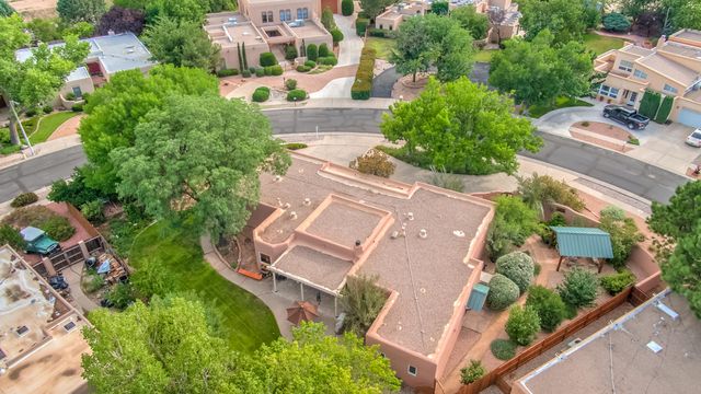 3400 Avenida Charada NW, Albuquerque, NM 87107