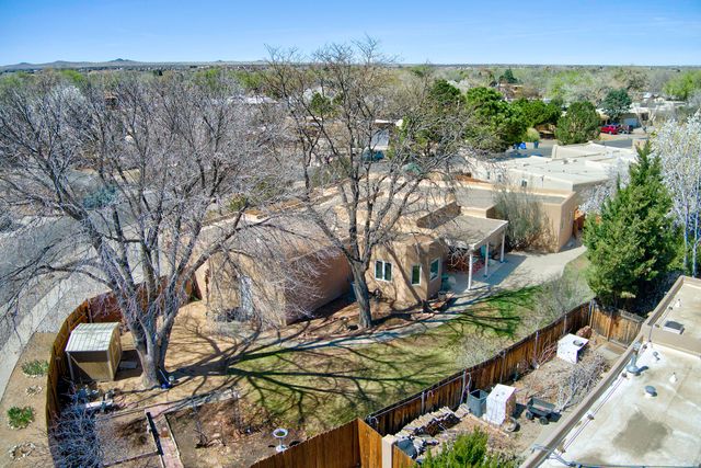 3400 Avenida Charada NW, Albuquerque, NM 87107