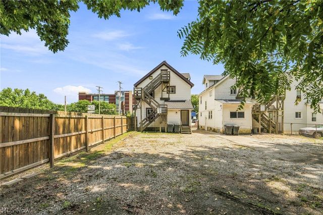 372 Kling Street, Akron, OH 44311