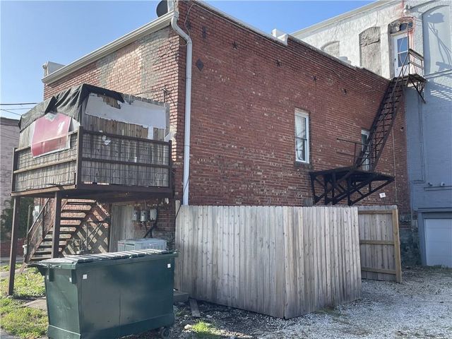 16 W Peoria Street, Paola, KS 66071