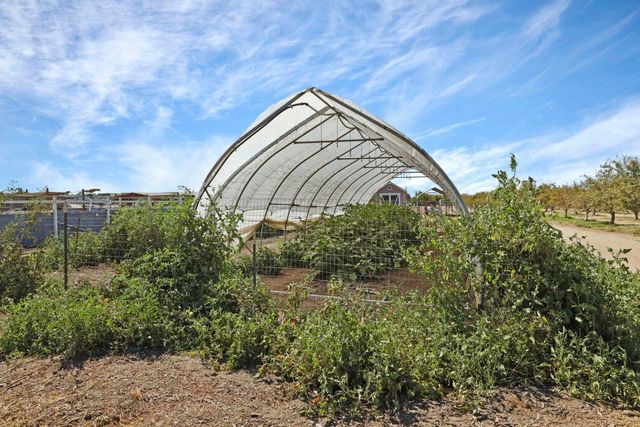 580 W Bowman Rd, French Camp, CA 95231