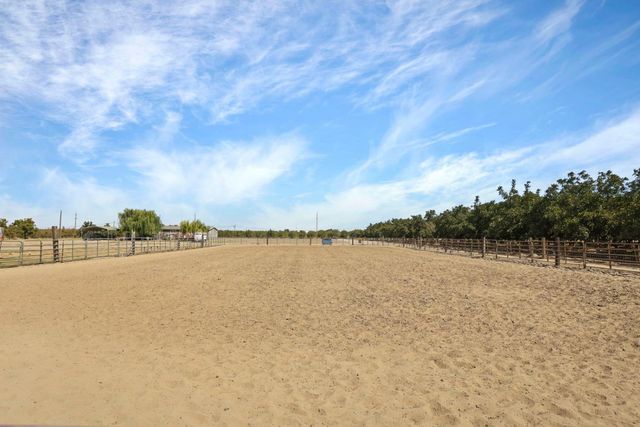 580 W Bowman Rd, French Camp, CA 95231