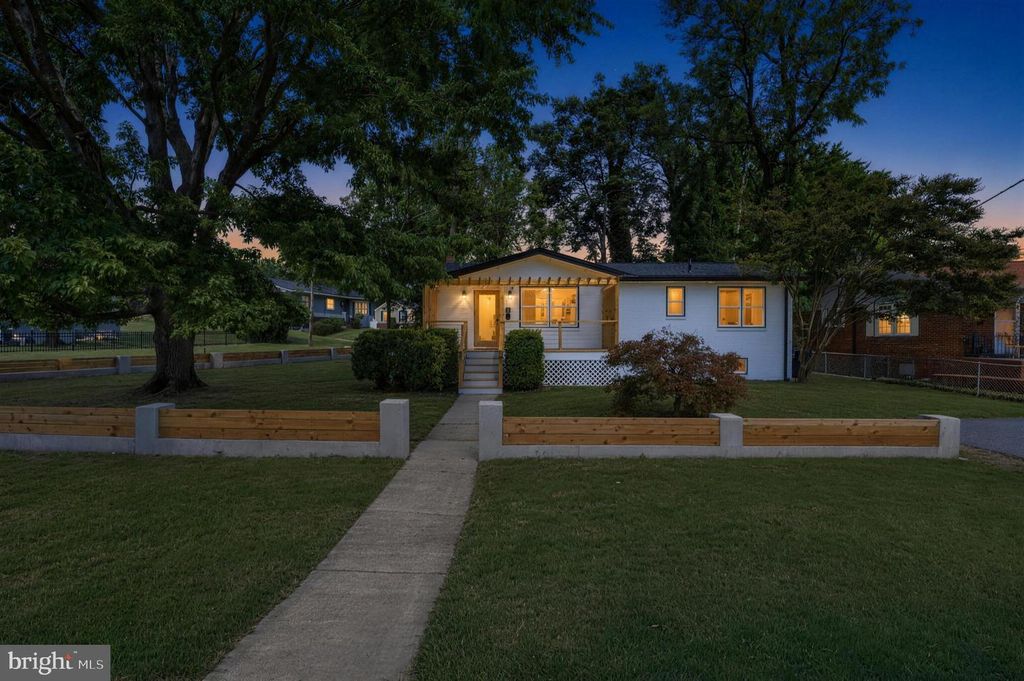 4620 LACY AVE, Suitland, MD 20746