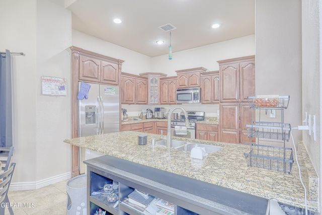 5448 MANUEL GAMEROS Drive, El Paso, TX 79934