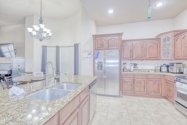 5448 MANUEL GAMEROS Drive, El Paso, TX 79934