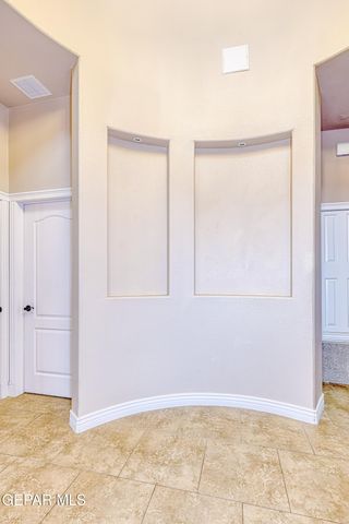 5448 MANUEL GAMEROS Drive, El Paso, TX 79934