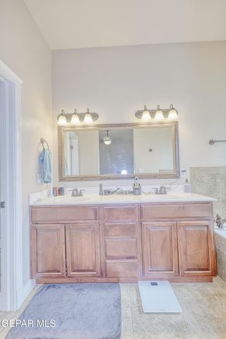 5448 MANUEL GAMEROS Drive, El Paso, TX 79934