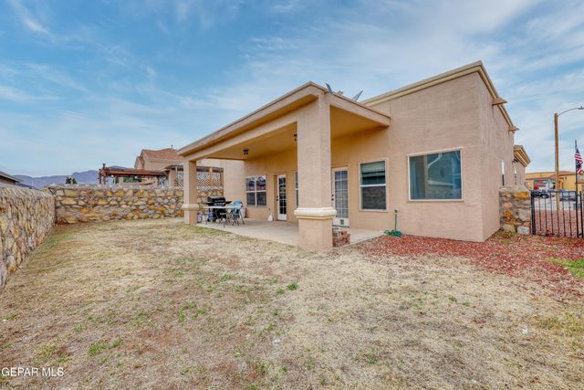 5448 MANUEL GAMEROS Drive, El Paso, TX 79934