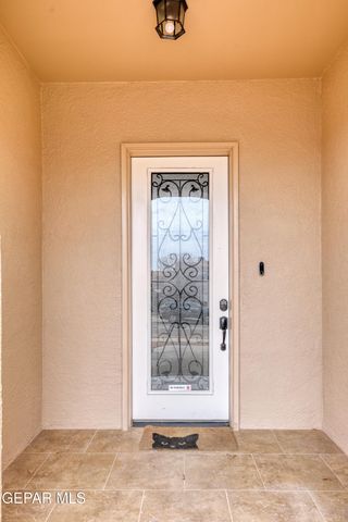 5448 MANUEL GAMEROS Drive, El Paso, TX 79934