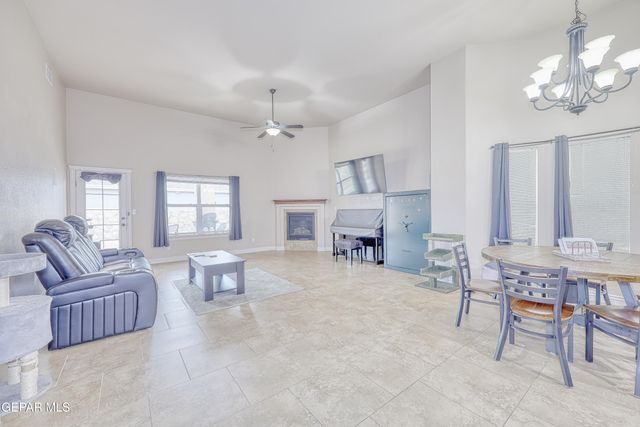 5448 MANUEL GAMEROS Drive, El Paso, TX 79934