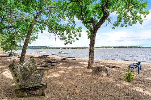 2xx Cove Road, Hudson, WI 54016