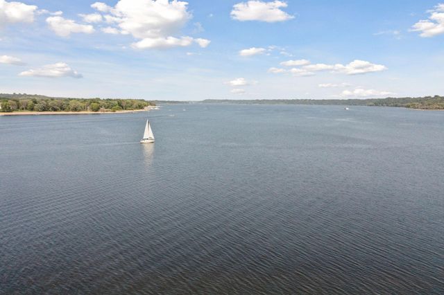 2xx Cove Road, Hudson, WI 54016