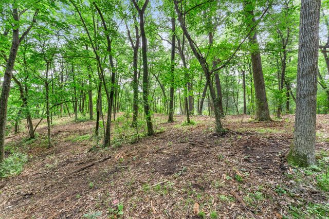 2xx Cove Road, Hudson, WI 54016