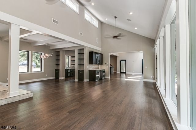 4 Harlow Pointe Cove, Green Brook Twp., NJ 08812