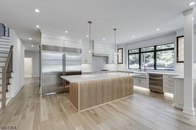 4 Harlow Pointe Cove, Green Brook Twp., NJ 08812