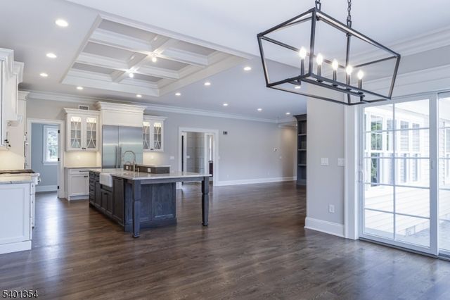 4 Harlow Pointe Cove, Green Brook Twp., NJ 08812