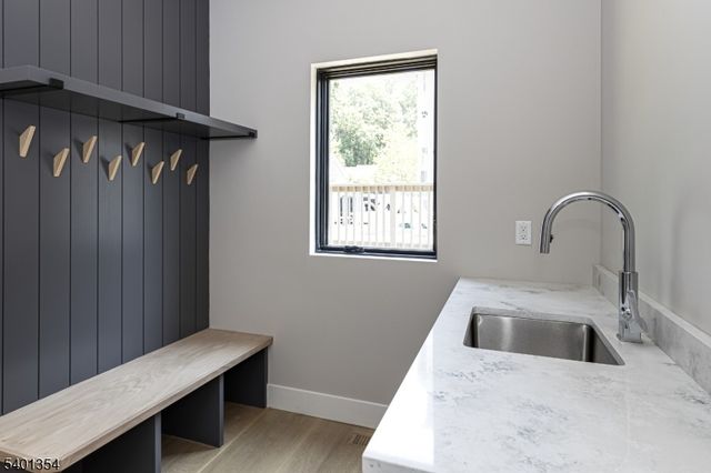 4 Harlow Pointe Cove, Green Brook Twp., NJ 08812