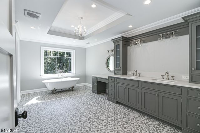 4 Harlow Pointe Cove, Green Brook Twp., NJ 08812