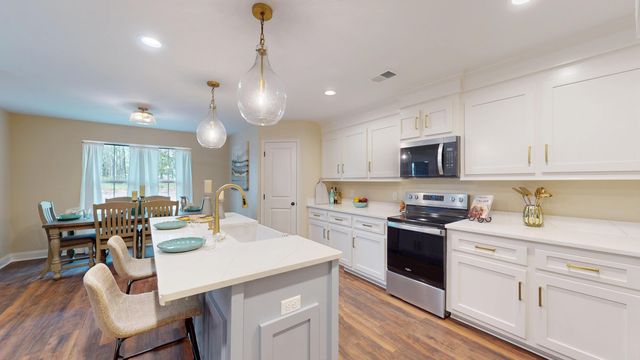 3 Ramblewood Lane, Wedgefield, SC 29168