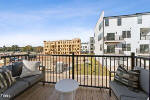 110 Byrum Street 105, Cary, NC 27511