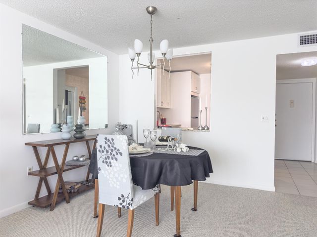 1502 S Lakeside Drive 410, Lake Worth Beach, FL 33460