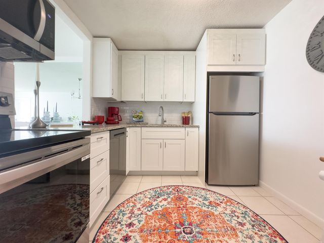 1502 S Lakeside Drive 410, Lake Worth Beach, FL 33460