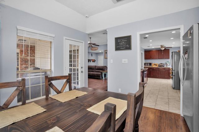 2009 Cobblestone Lane, Bryan, TX 77807