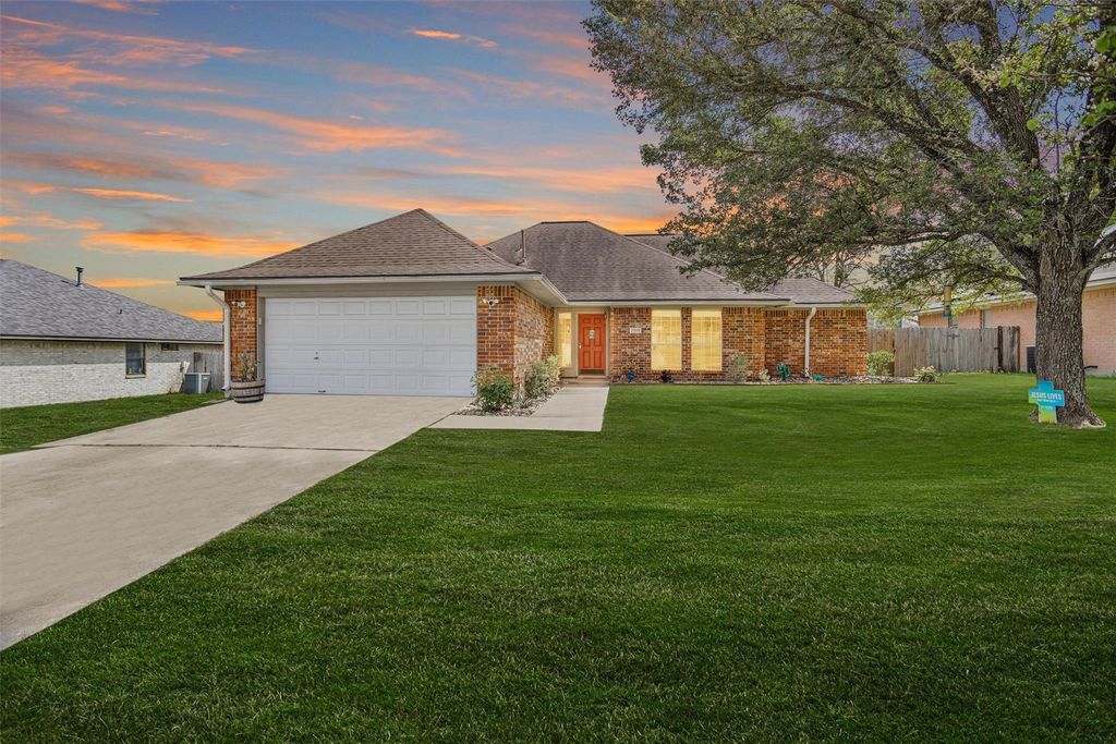 2009 Cobblestone Lane, Bryan, TX 77807