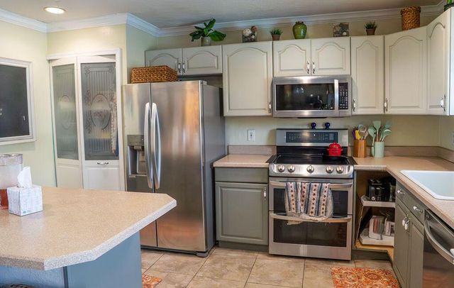 2445 NE 16th Court, Jensen Beach, FL 34957