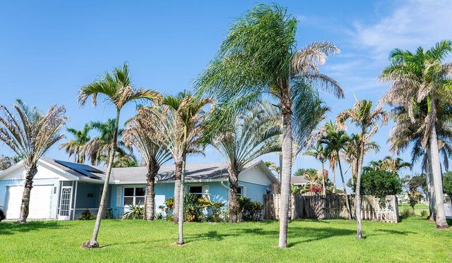 2445 NE 16th Court, Jensen Beach, FL 34957