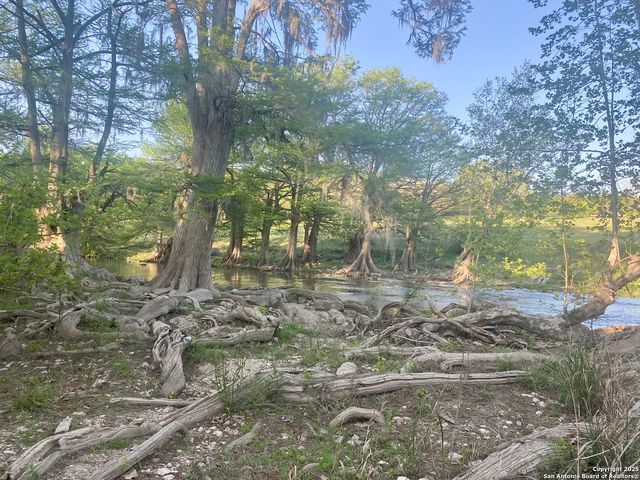 1160 WHISPERING Whispering Water, Spring Branch, TX 78070