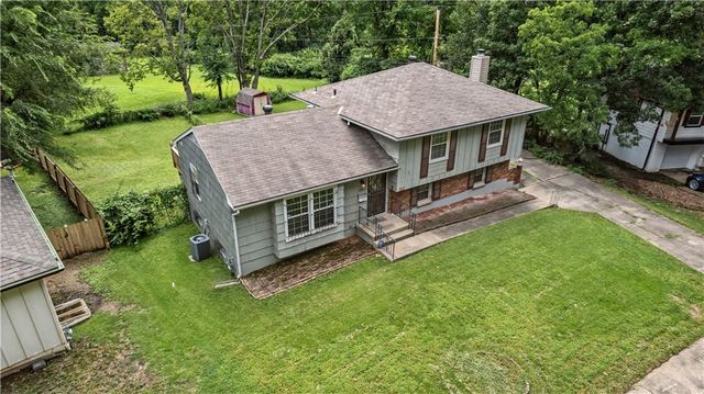 10142 Bennington Avenue, Kansas City, MO 64134