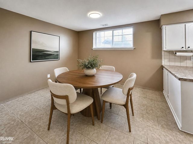 8161 DENWOOD Drive, Sterling Heights, MI 48312
