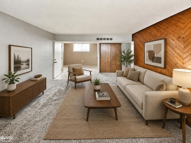 8161 DENWOOD Drive, Sterling Heights, MI 48312