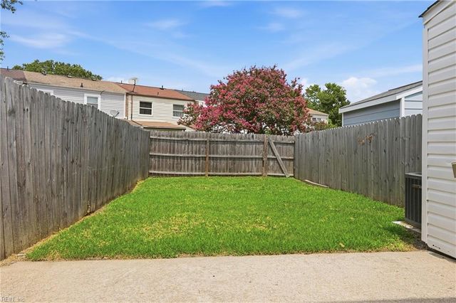3212 Dunnbury CT, Virginia Beach, VA 23453