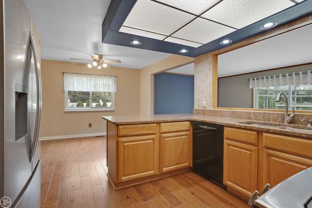 41970 Jason Drive, Clinton Township, MI 48038