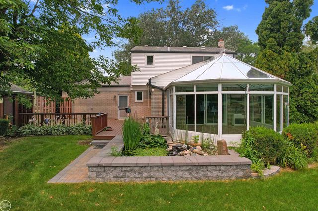 41970 Jason Drive, Clinton Township, MI 48038
