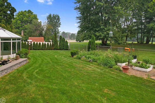 41970 Jason Drive, Clinton Township, MI 48038