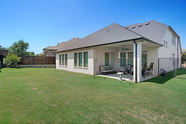 1132 Thornhill Way, Roanoke, TX 76262