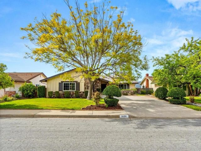 1634 Boyle Avenue, Escondido, CA 92027