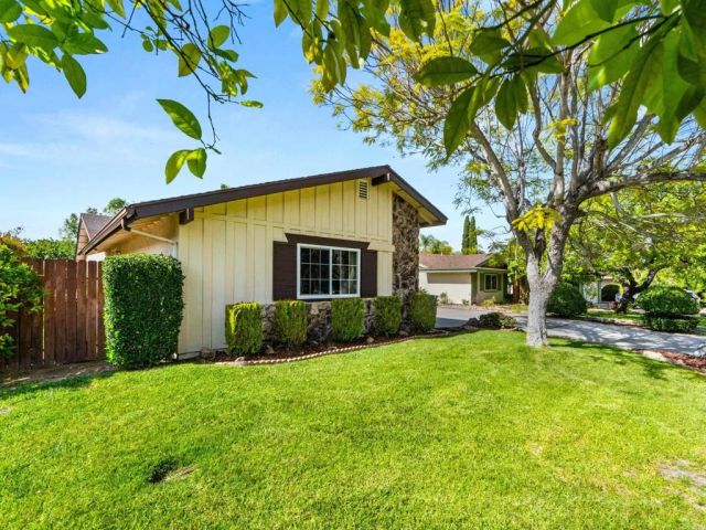 1634 Boyle Avenue, Escondido, CA 92027