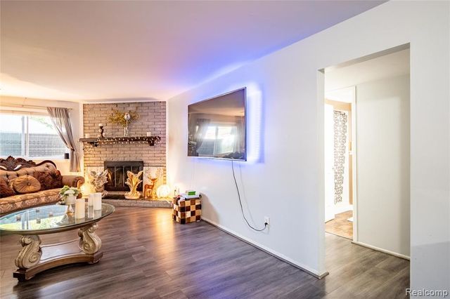 39912 Edmundton Drive, Canton, MI 48187