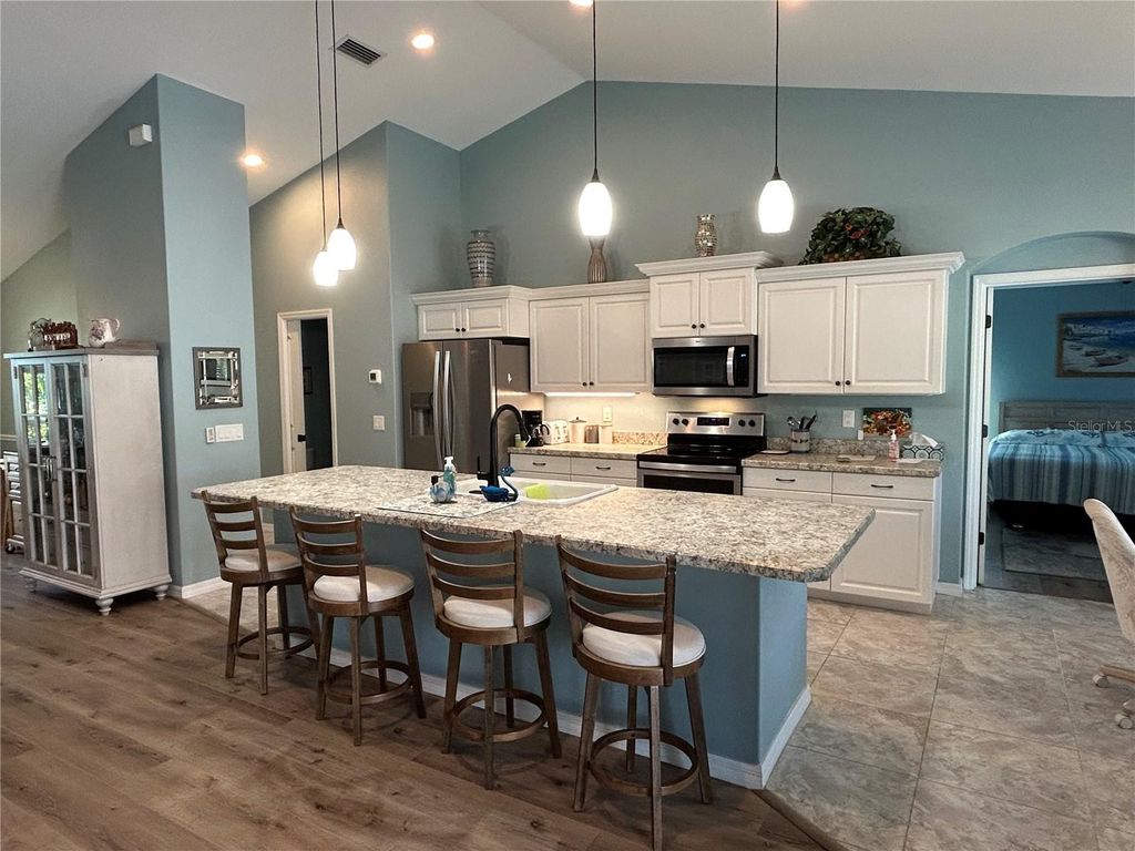 Image 6 of property listing at 108 BERYL DRIVE, Rotonda West, FL 33947