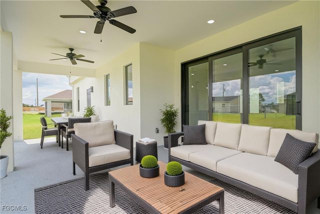 19 NW 14th PL, Cape Coral, FL 33993