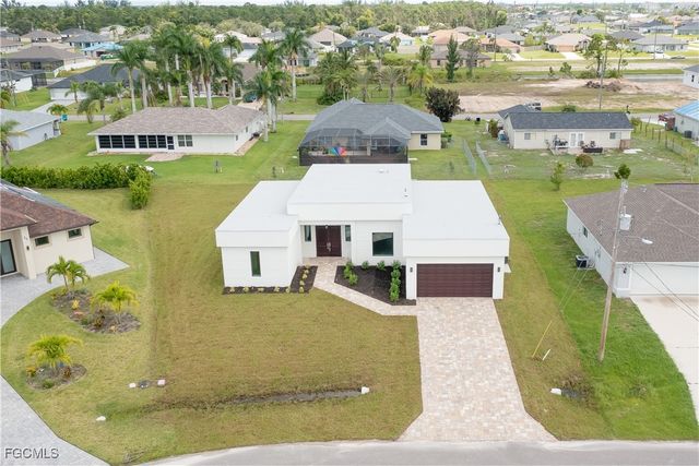 19 NW 14th PL, Cape Coral, FL 33993