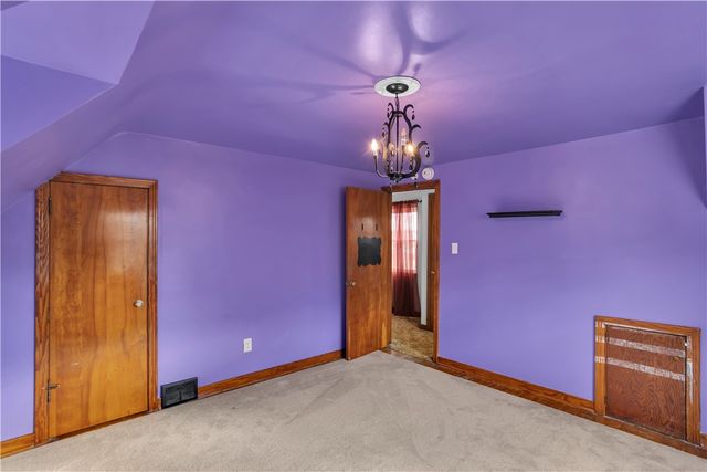 114 S 8th St, Youngwood, PA 15697