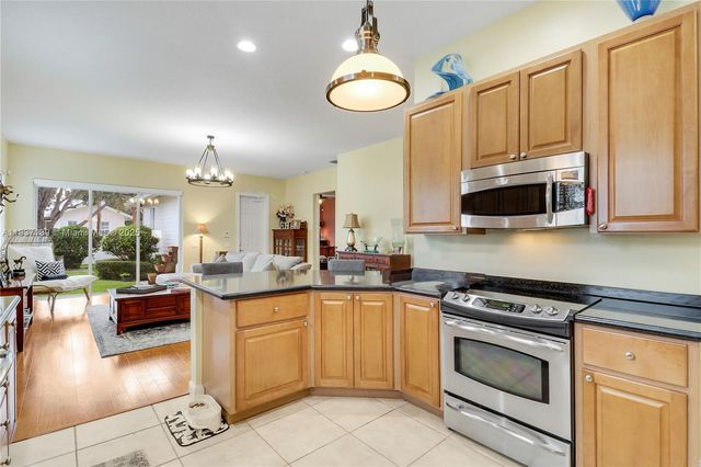 3350 Josephine St, Jupiter, FL 33458