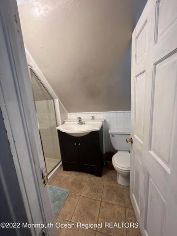 432 Harnell Avenue, Oakhurst, NJ 07755