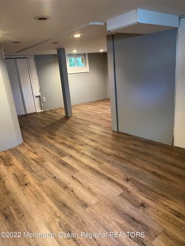 432 Harnell Avenue, Oakhurst, NJ 07755